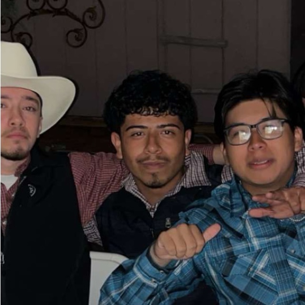 Meet your Posher, Diego